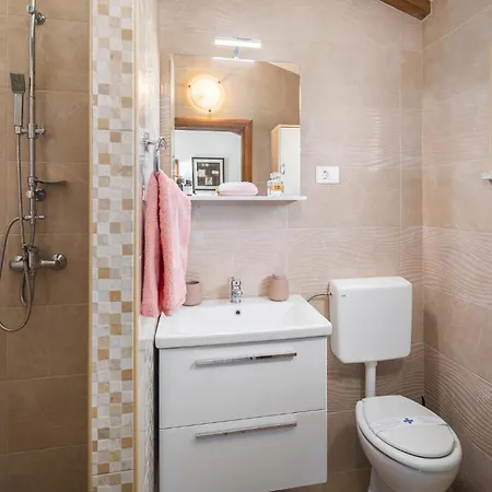 Holiday home Awesome In With Kitchen