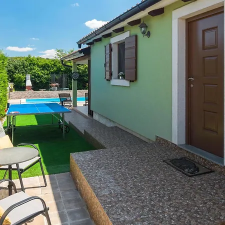 Holiday home Awesome In With Kitchen