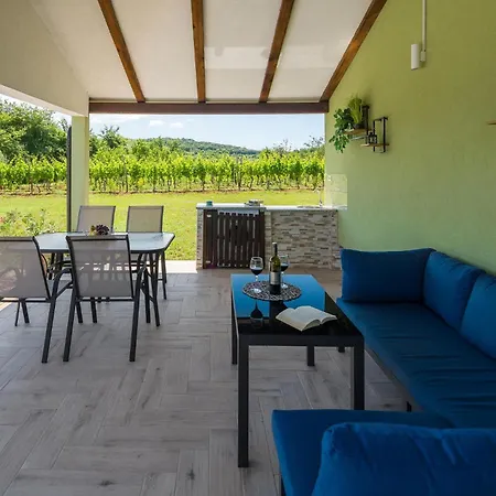 Awesome In With Kitchen