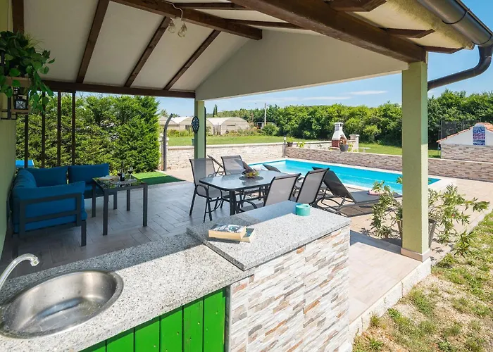 Awesome In With Kitchen *