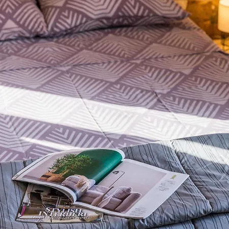 Vakantiehuis In With 2 Bedrooms, Wifi&outdoor Swimming Pool Rovinj