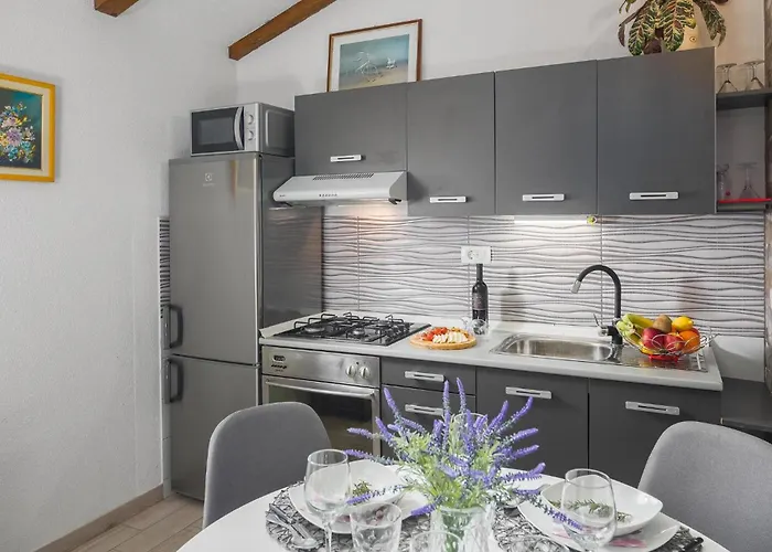 Awesome In With Kitchen Casa de Férias